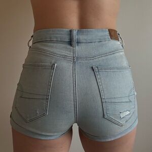 Curvy hi-rise shortie